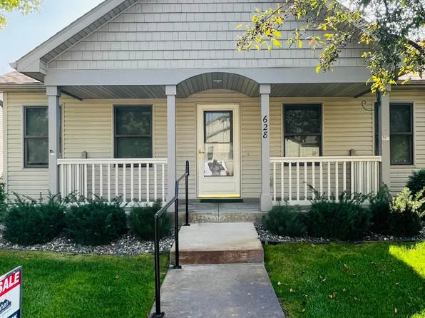 628 6 1/2 St, Monticello, MN 55362