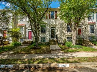 6586 Skylemar Trl, Centreville, VA 20121