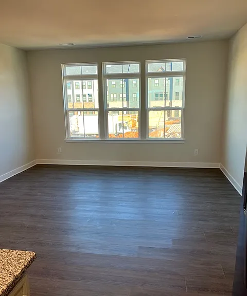 8008 Pinot Ln — Photo 2