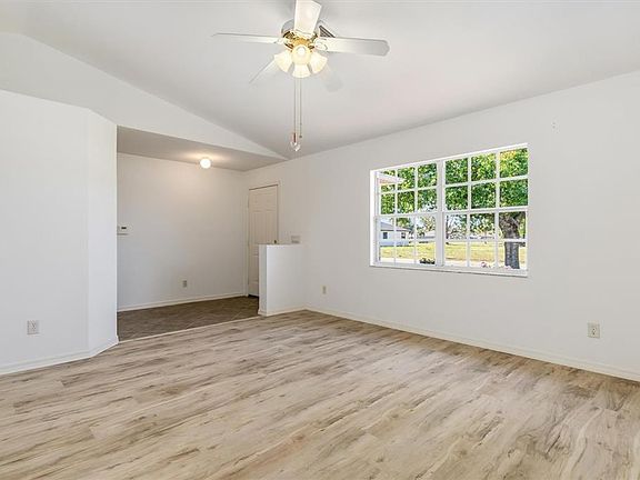 2nd image of 25444 Alicante Dr