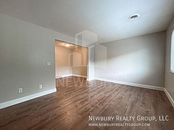 2nd image of 108B Saint Andrews Dr