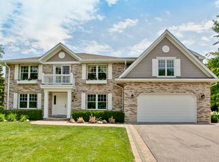 767 Falls Cir, Lake Forest, IL 60045