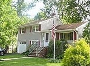 121 Statesir Pl, Red Bank, NJ 07701