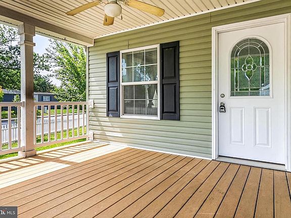 3rd image of 14601 Northwest Pl