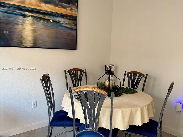 23049 SW 129th Pl — Photo 6