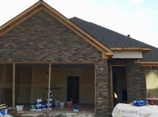 105 Mariner Ln, Maumelle, AR 72113