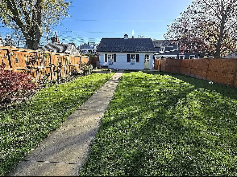 56 S 5th St — Photo 12