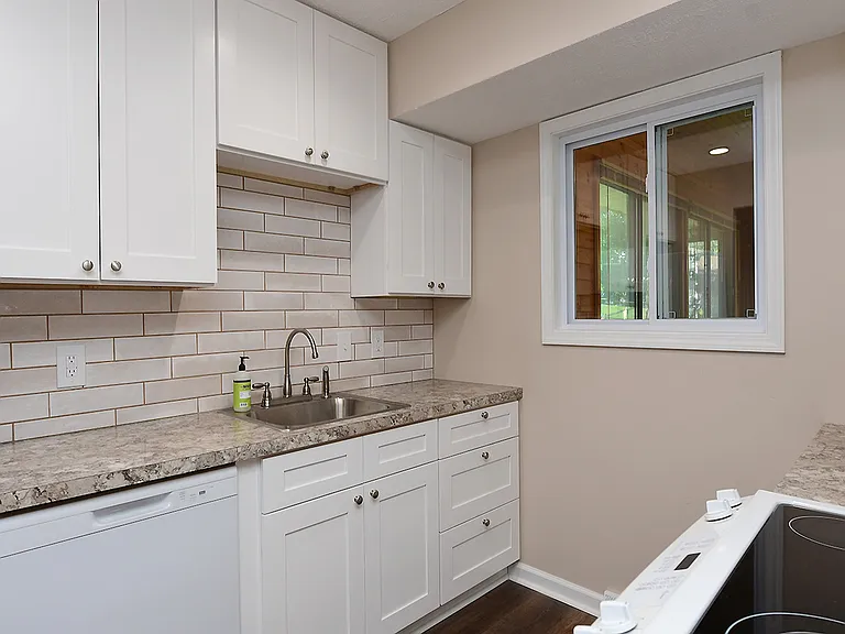 14028 Madison Cir — Photo 8