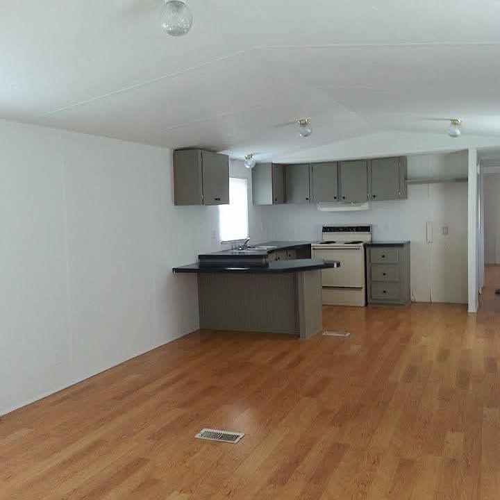 2nd image of 3208 Bee Mountain Rd
