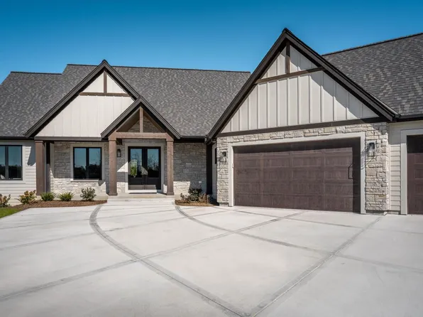 N69W17970 Haven DRIVE, Menomonee Falls, WI 53051