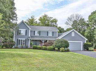 5 Little Acorn Cir, Pittsford, NY 14534