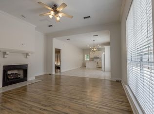 5596 Ducros Dr, Baton Rouge, LA 70820