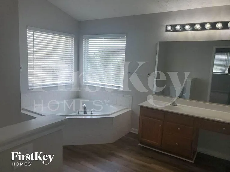 356 Brandon Dr — Photo 27