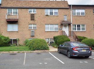 32 College Dr, Edison, NJ 08817