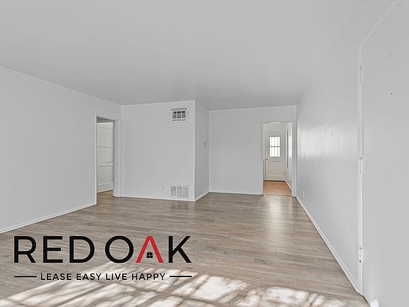 3rd image of 1317 N Laurel Ave #D