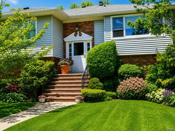 240 Pearl Street, Lawrence, NY 11559
