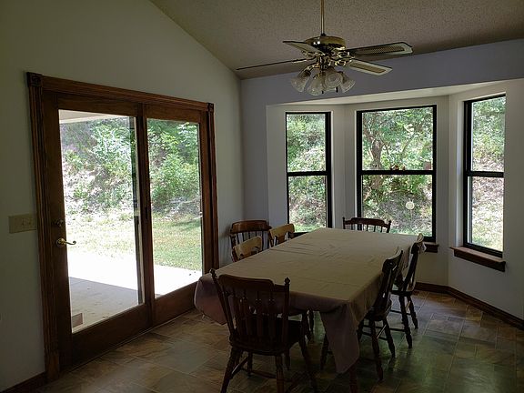 10x10 bay window off kitchen