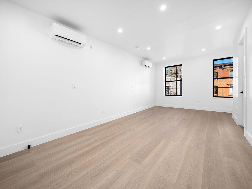 1st image of 166 S 2nd St APT 3