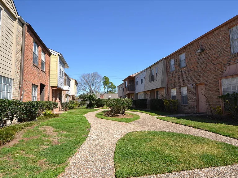 9200 W Bellfort Ave #79 — Photo 44