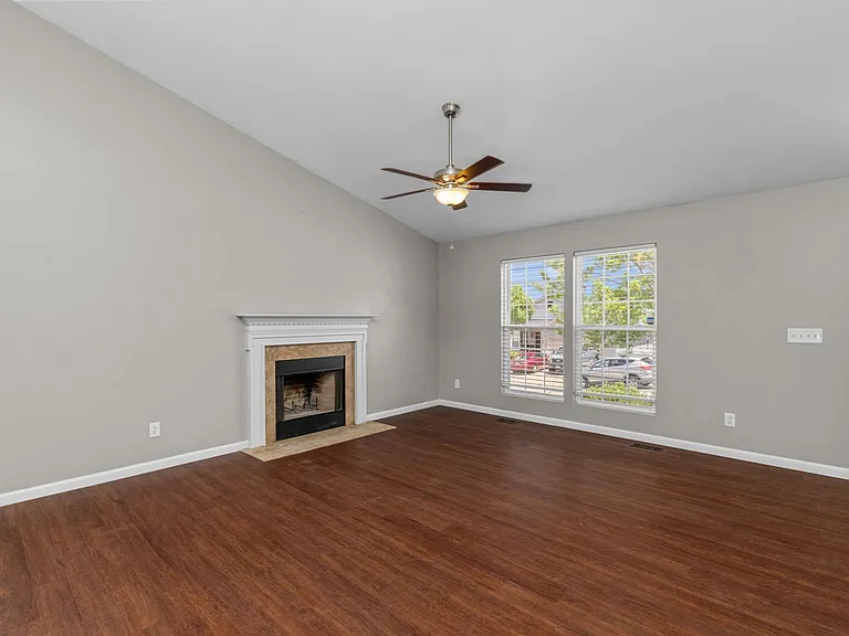 6593 Buckingham Palace Dr — Photo 8