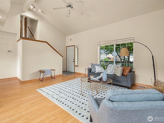 4th image of 20211 86th Avenue Ct E