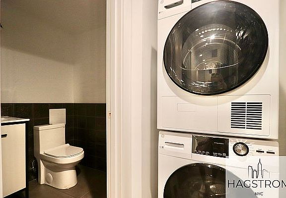 4th image of 1050 Bergen St #1R