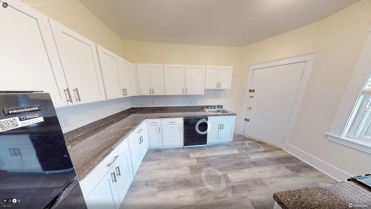 Building Photo - 134 Englewood Ave #3