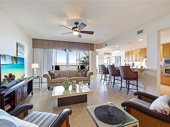 3rd image of 6061 Silver King Blvd Unit 903