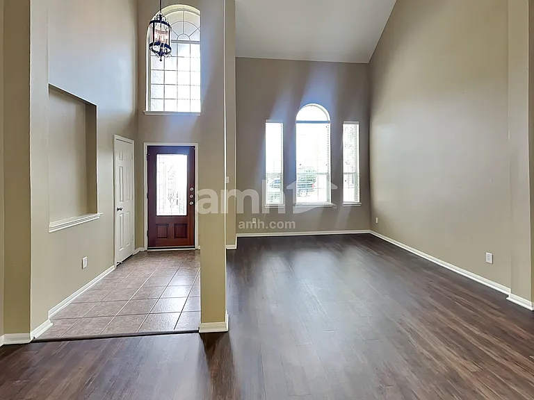 1927 Makenna Ln — Photo 7