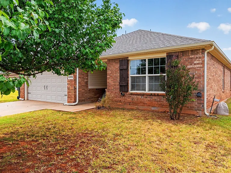 13113 Camden Dr — Photo 2