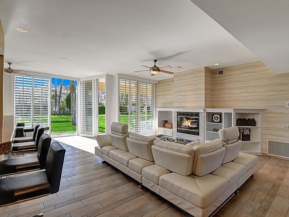 3rd image of 211 Desert Lakes Dr