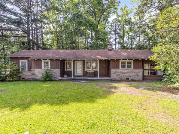 210 S General Lee Ave, Dunn, NC 28334