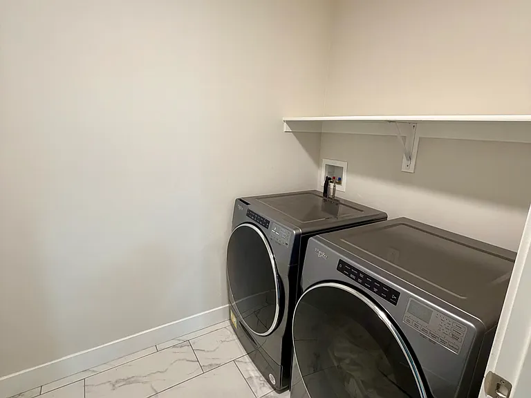 603 E Mill Farm Ct — Photo 17