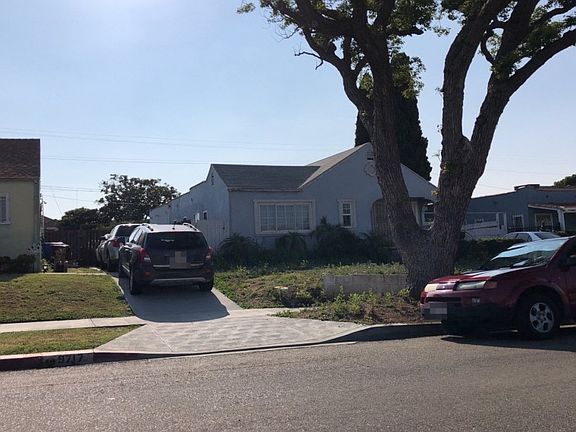 3rd image of 9713 S Denker Ave