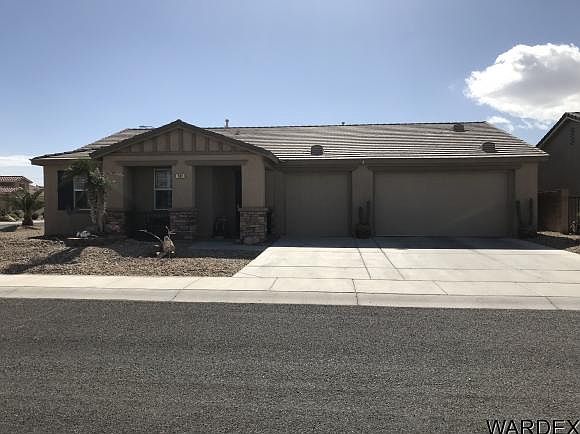 1st image of 588 Downey Dr
