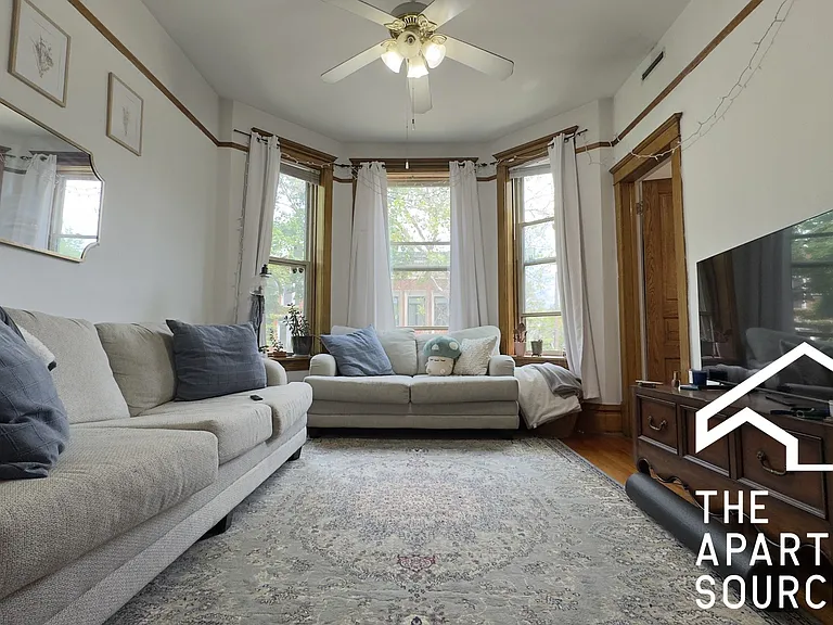 1315 W Melrose St #2 — Photo 1