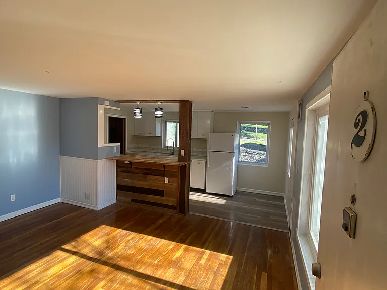 828 W 11th Ave — Photo 8