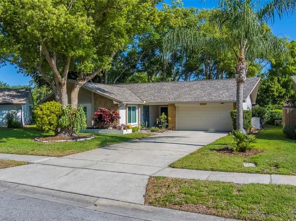 2952 Macalpin Dr N, Palm Harbor, FL 34684