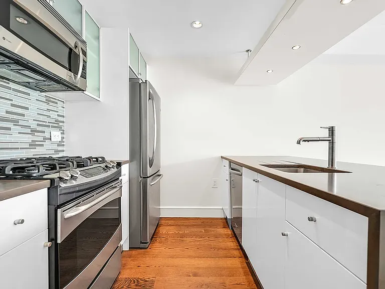 21-24 30th Ave #3E — Photo 9
