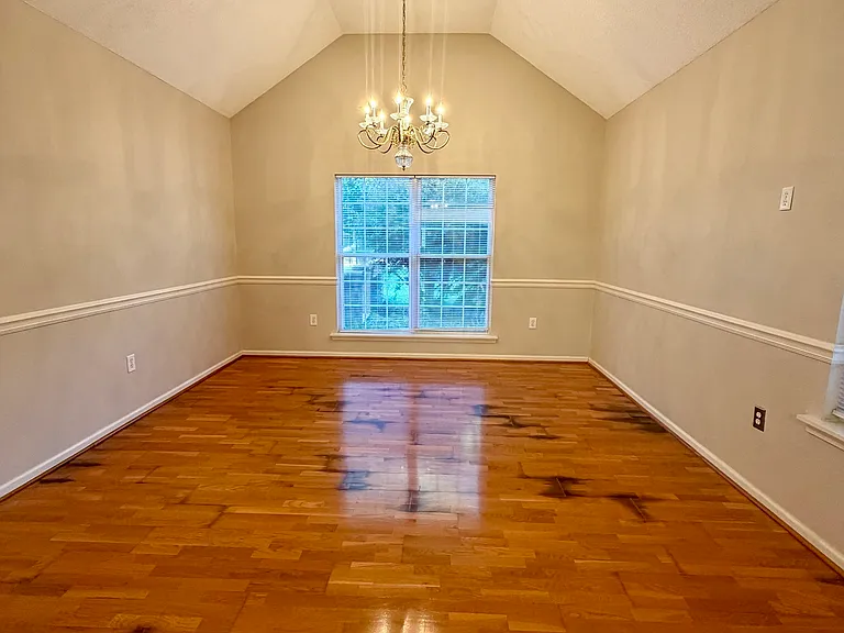 213 Carrington Ln — Photo 29