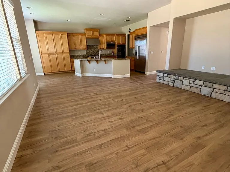 3035 Hastings Way — Photo 8