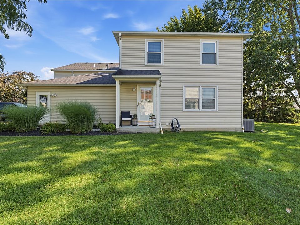 1st image of 320 Lenora Ln