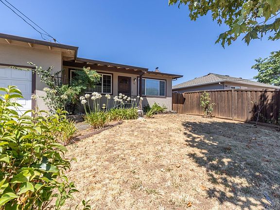3rd image of 76 Debmar Lane