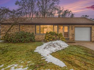 3475 McCracken St, Norton Shores, MI