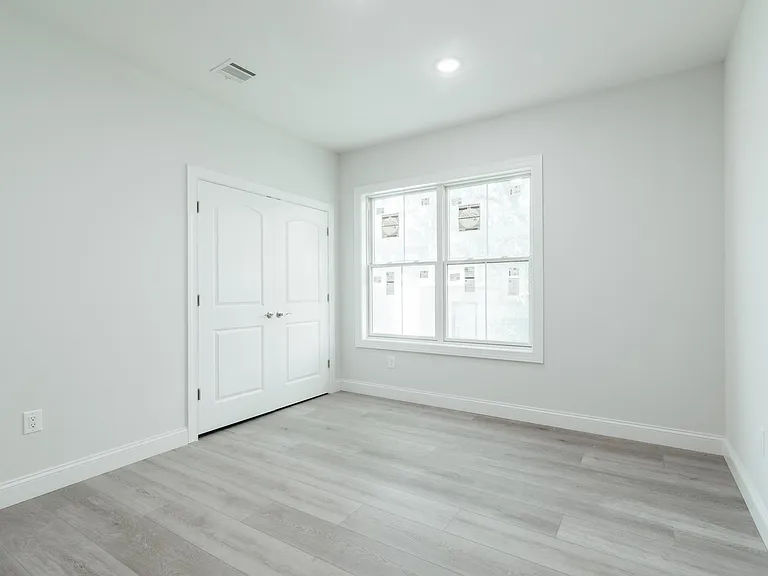 144 Bergen Ave #2A — Photo 15