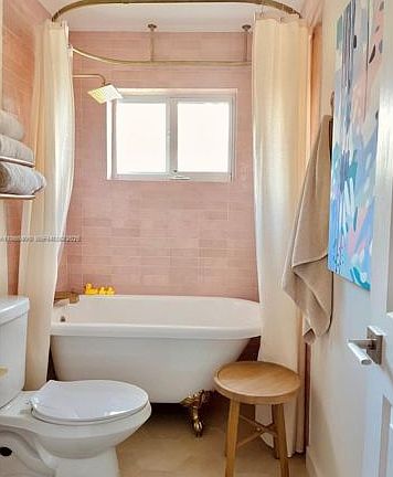 4th image of 207 SW 12th Ave #207