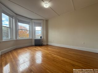 1175 Boylston St APT 30, Boston, MA 02215