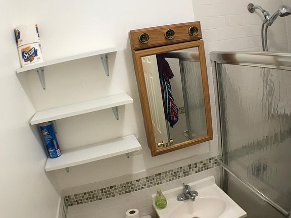 5th image of 2714 23rd Ave #2