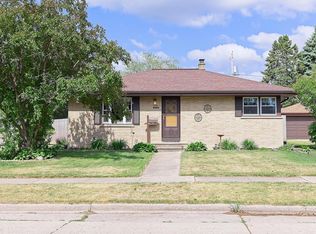 8056 15th Ave, Kenosha, WI 53143