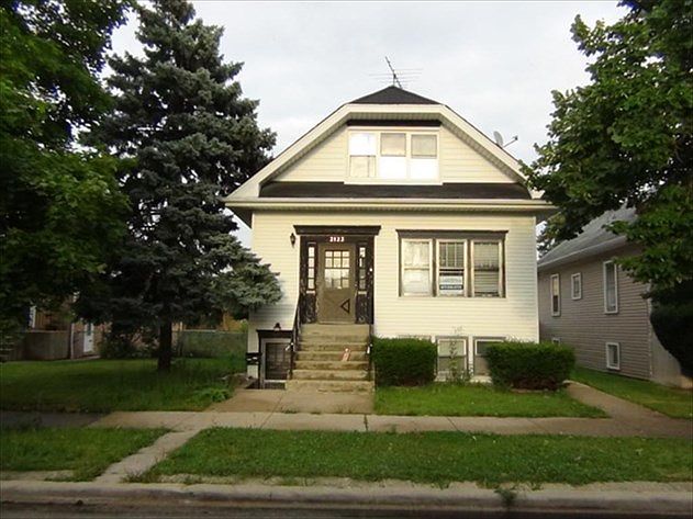 1st image of 3123 N Natoma Ave
